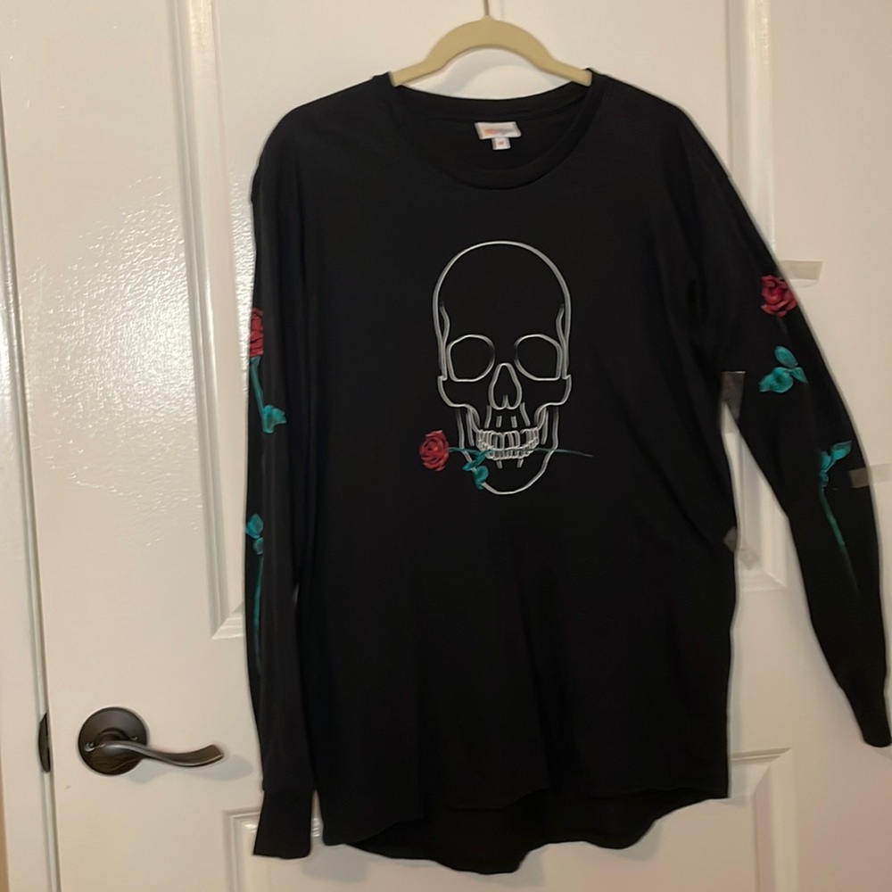 Ladies LuLaRoe long sleeve shirt, size M (10-12) EUC.